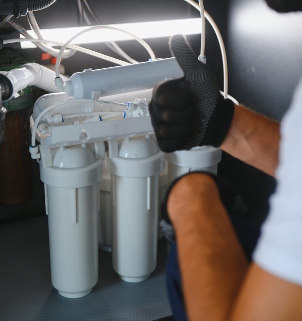 plumber change the water filter Filtration Maintenance & Repair